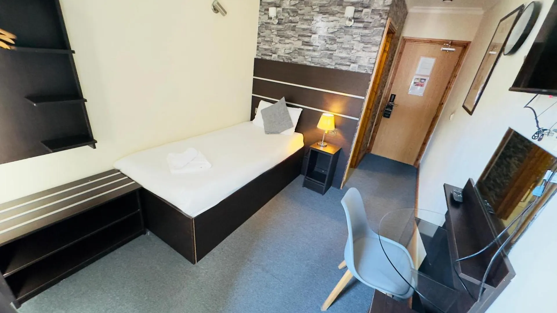 Epsilon Hotel London